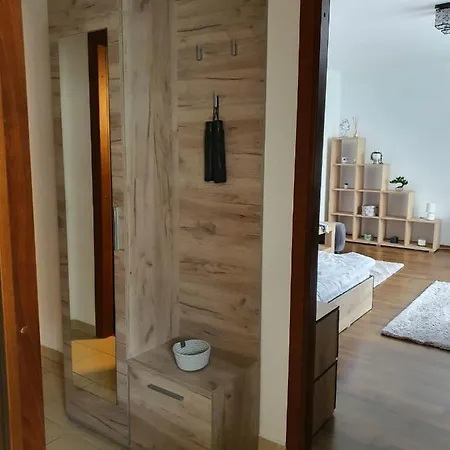 Just Like Home: Cozy Condo Near Iulius Mall Apartment *